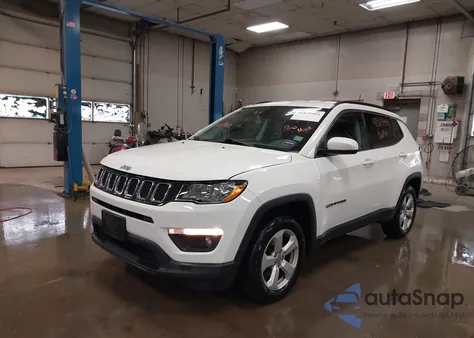2019 Jeep Compass Latitude 4X4 z USA, uszkodzony, nr VIN 3C4NJDBBXKT593879
